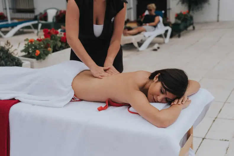 Diferencia entre masaje relajante y terapeutico