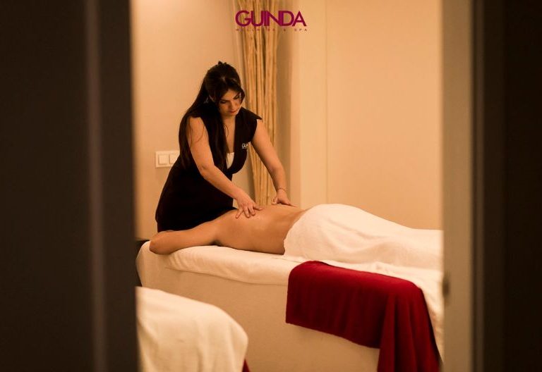 beneficios del masaje ayurvédico